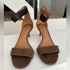 Coach Marielle Sandal - size 8.5